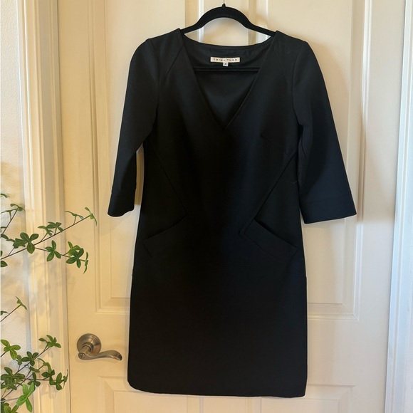 Trina Turk Dresses & Skirts - Trina Turk Black Cotton Bell 3/4 Sleeve V Neck Mini Dress Size 4